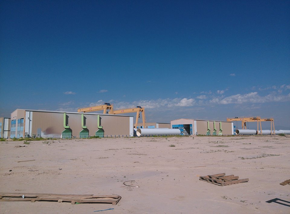 Pórticos de 35t en instalaciones de la empresa coreana SPECO WIND en Monclova MEXICO. Pórticos de 35t en instalaciones de la empresa coreana SPECO WIND en Monclova MEXICO.